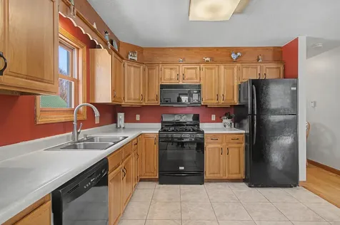 1908 Plains Road Georgia VT 05468