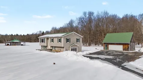 1908 Plains Road Georgia VT 05468