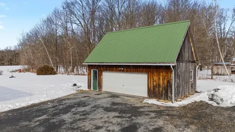 1908 Plains Road Georgia VT 05468