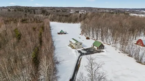 1908 Plains Road Georgia VT 05468