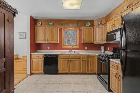 1908 Plains Road Georgia VT 05468