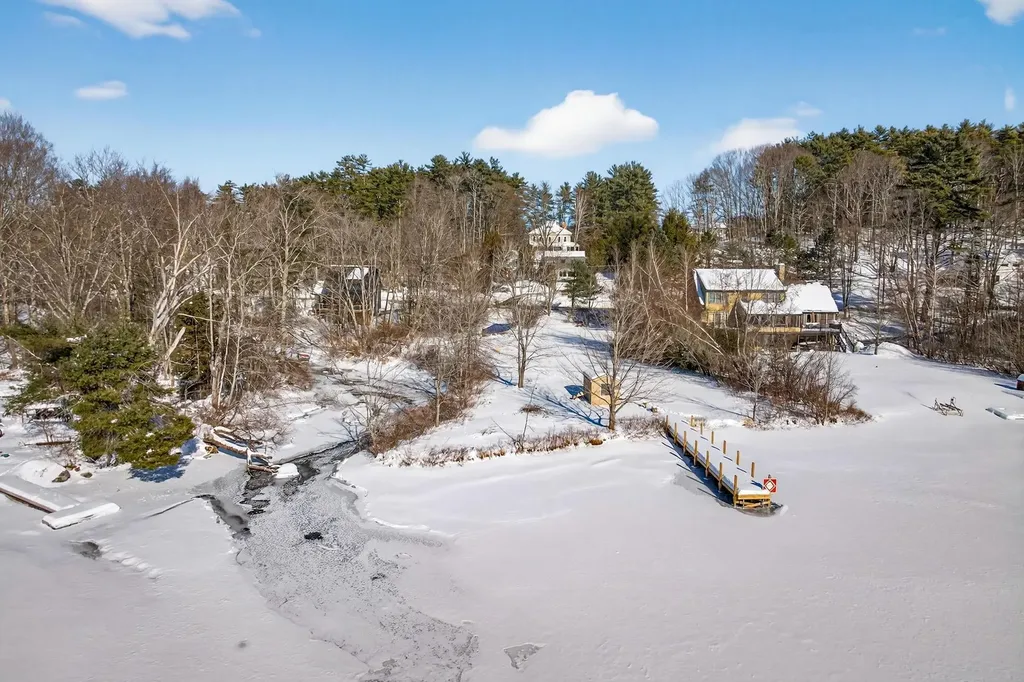 84 Governor Wentworth Highway Tuftonboro NH 03853