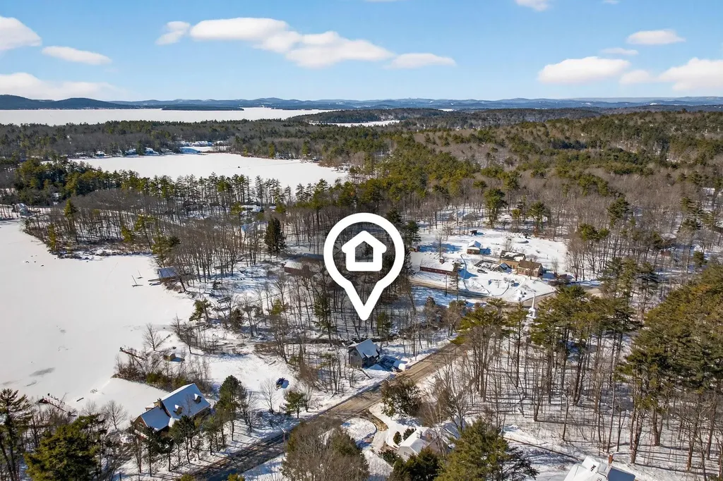 86 Governor Wentworth Highway Tuftonboro NH 03853