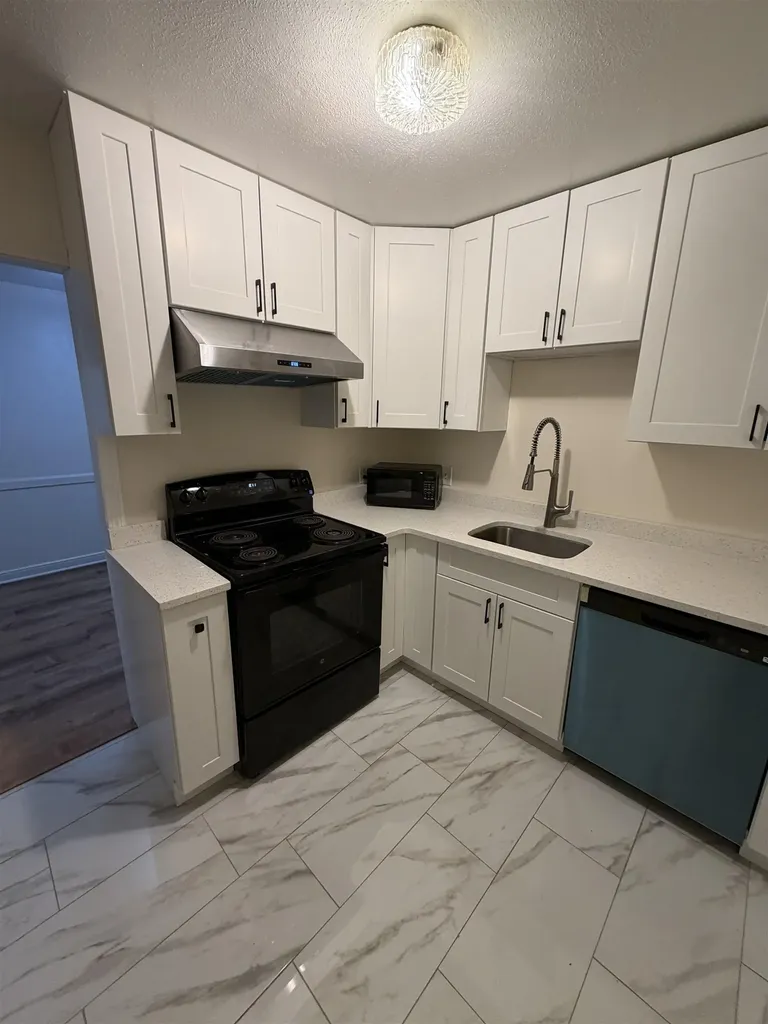 4 Brook Road Salem NH 03079