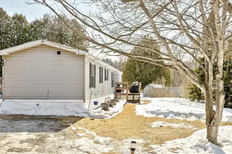 58 Rhodeside Acres Georgia VT 05468