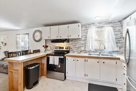 58 Rhodeside Acres Georgia VT 05468