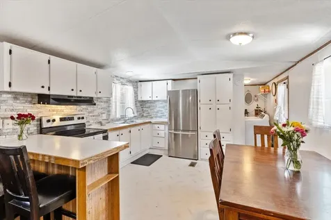 58 Rhodeside Acres Georgia VT 05468