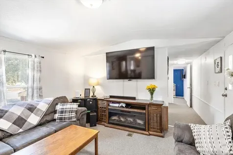 58 Rhodeside Acres Georgia VT 05468