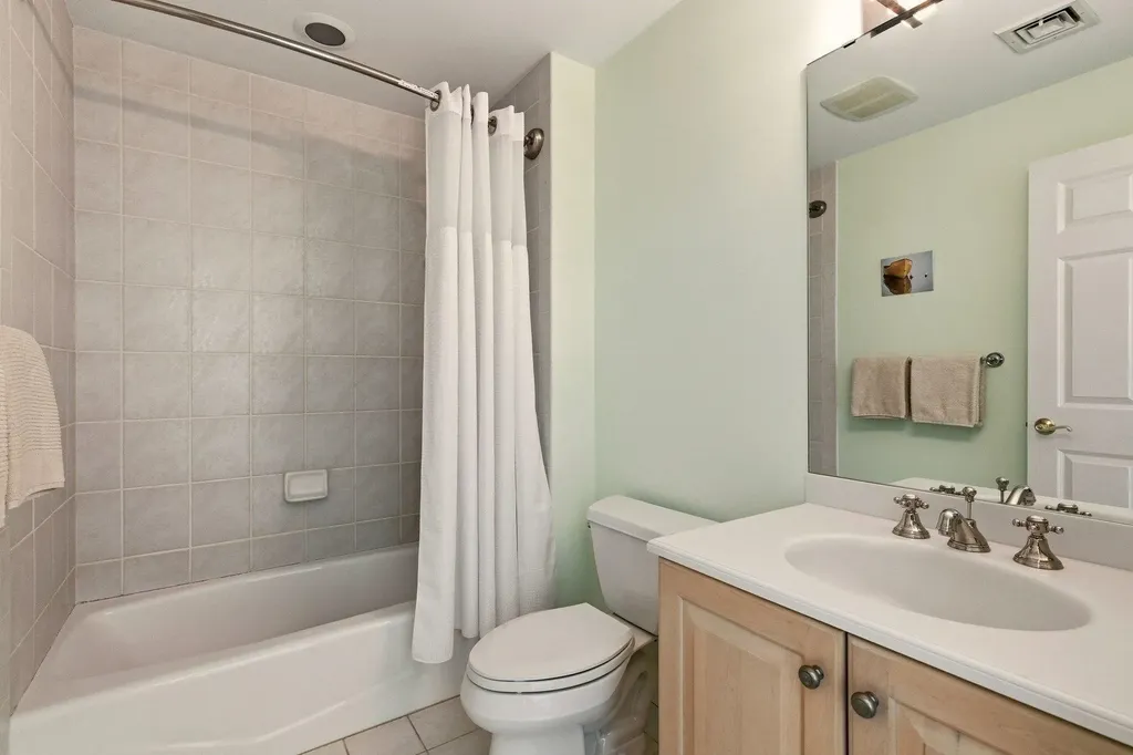75 Marina Heights Road New Castle NH 03854
