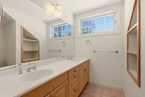75 Marina Heights Road New Castle NH 03854
