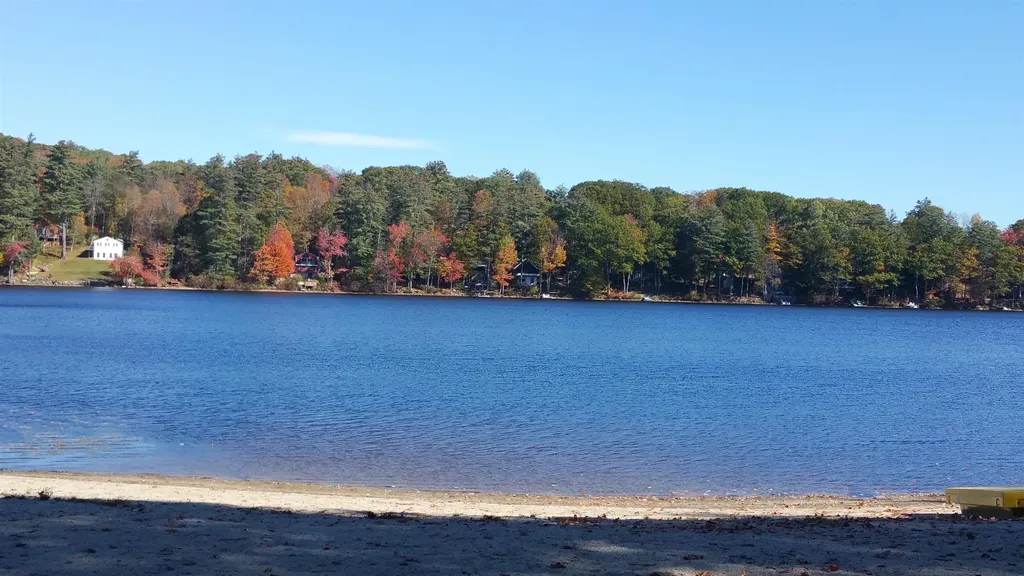 14-194 Seminole Road Hillsborough NH 03244