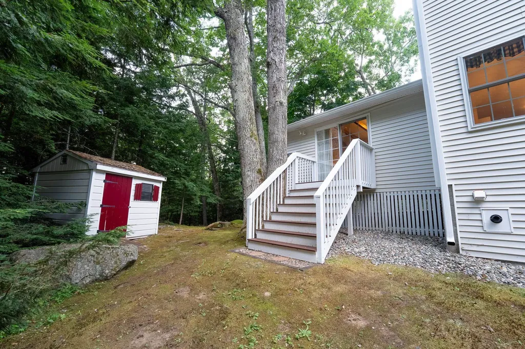 139 Skyline Drive Moultonborough NH 03254