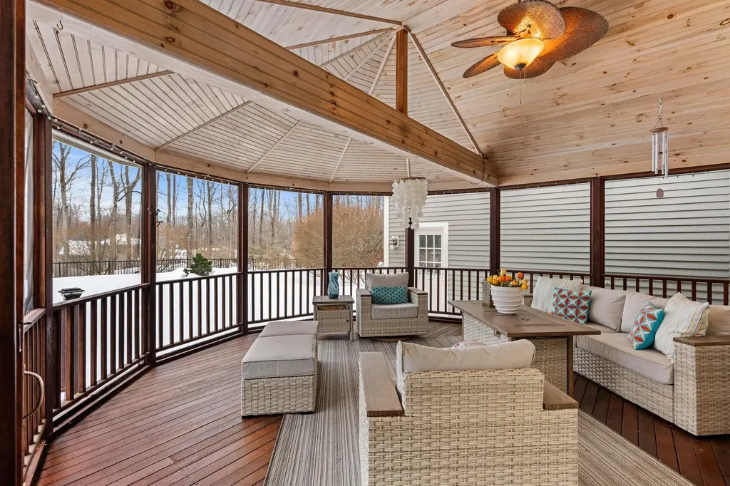 25 Hawk Drive Bedford NH 03110