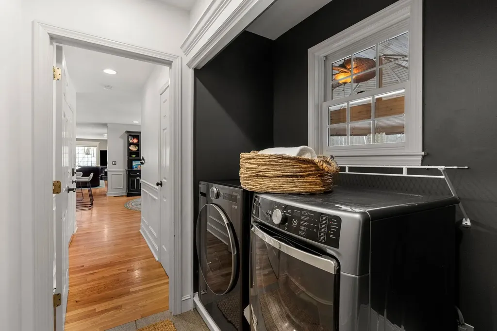 25 Hawk Drive Bedford NH 03110