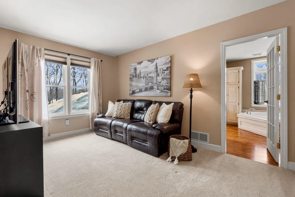 25 Hawk Drive Bedford NH 03110