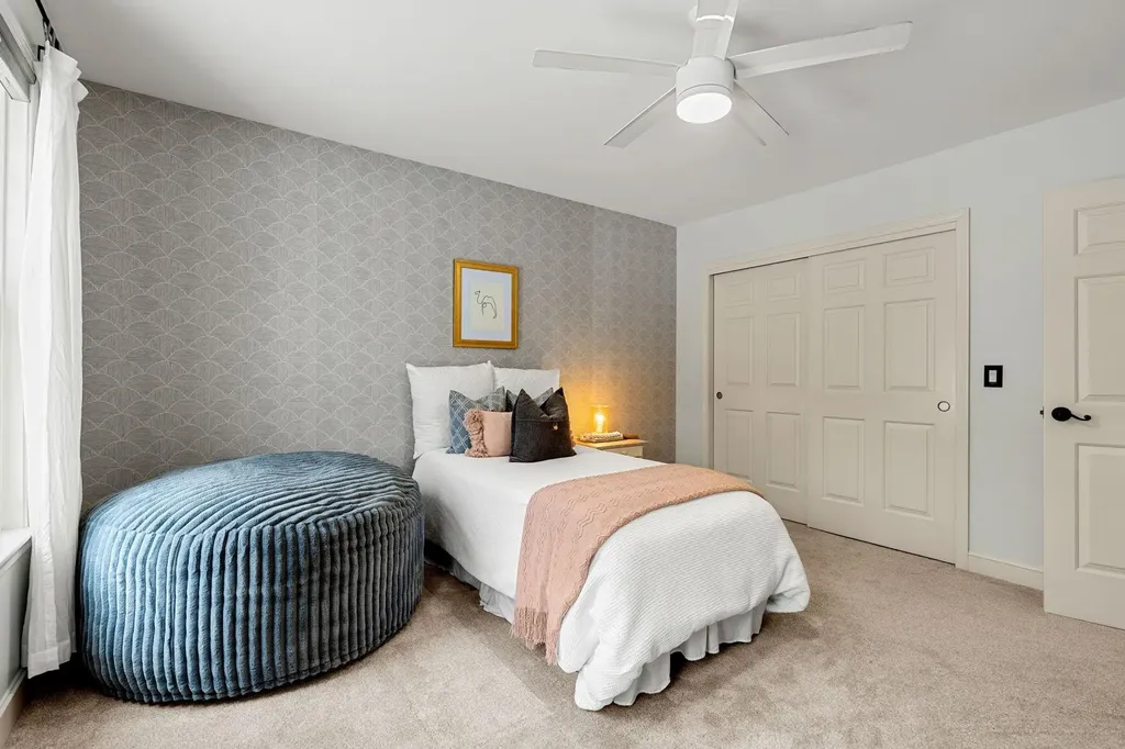 25 Hawk Drive Bedford NH 03110