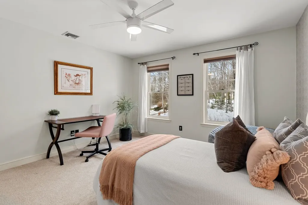 25 Hawk Drive Bedford NH 03110