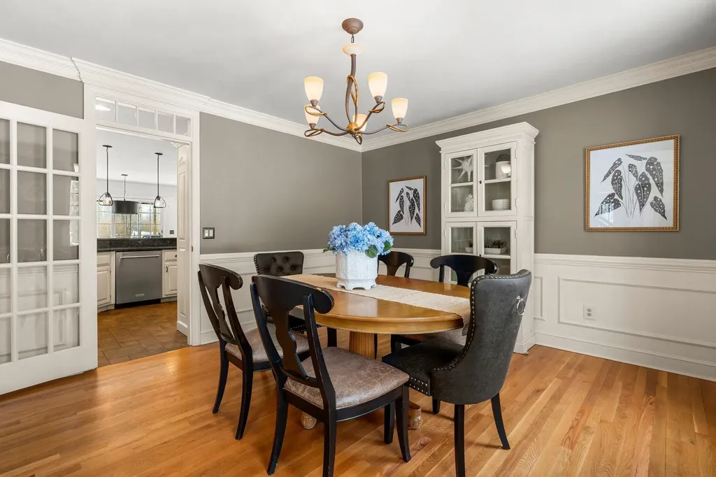 25 Hawk Drive Bedford NH 03110