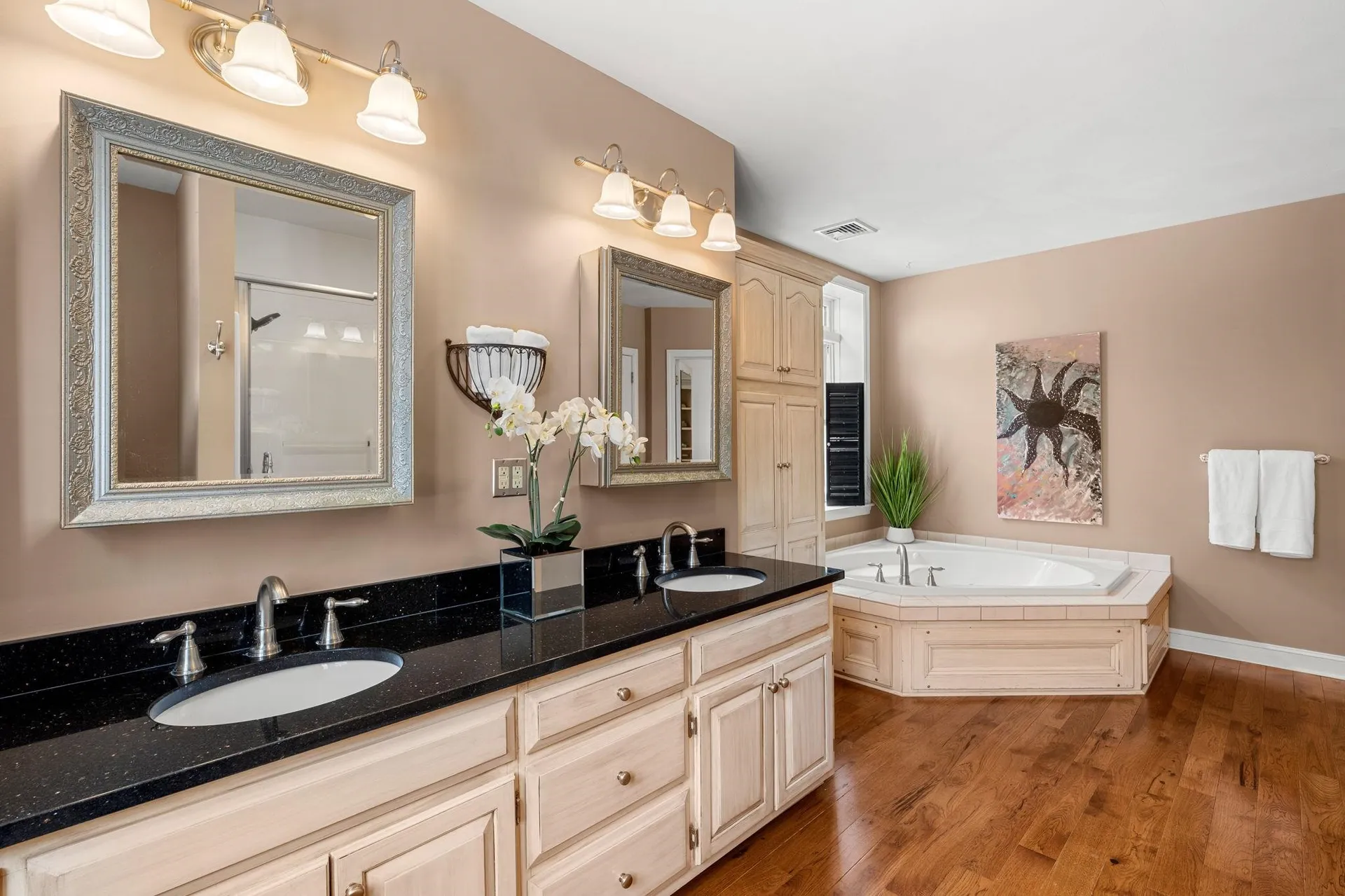 25 Hawk Drive Bedford NH 03110