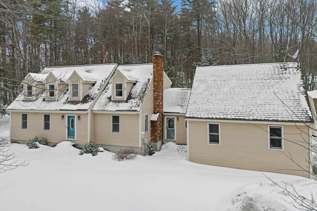 15 Chevey Hill Road Weare NH 03281