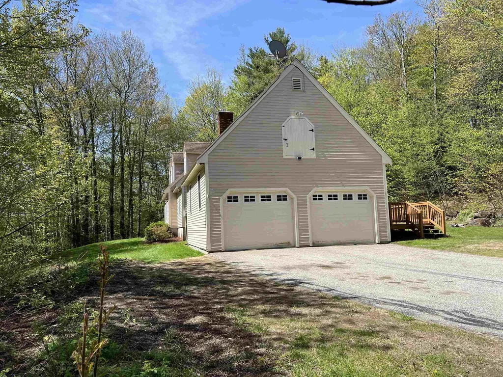 15 Chevey Hill Road Weare NH 03281