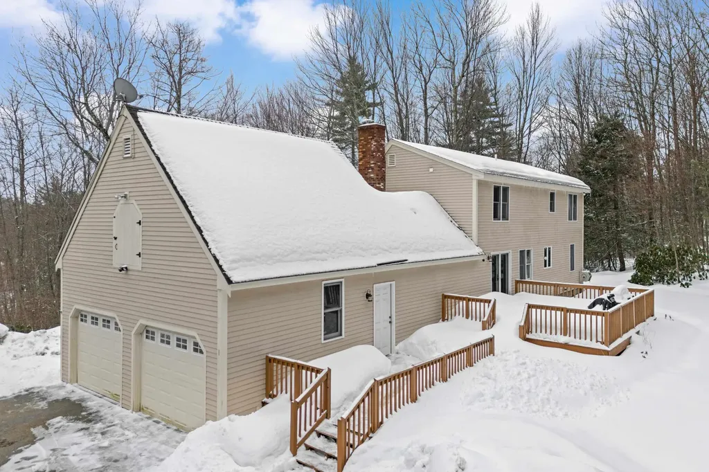 15 Chevey Hill Road Weare NH 03281