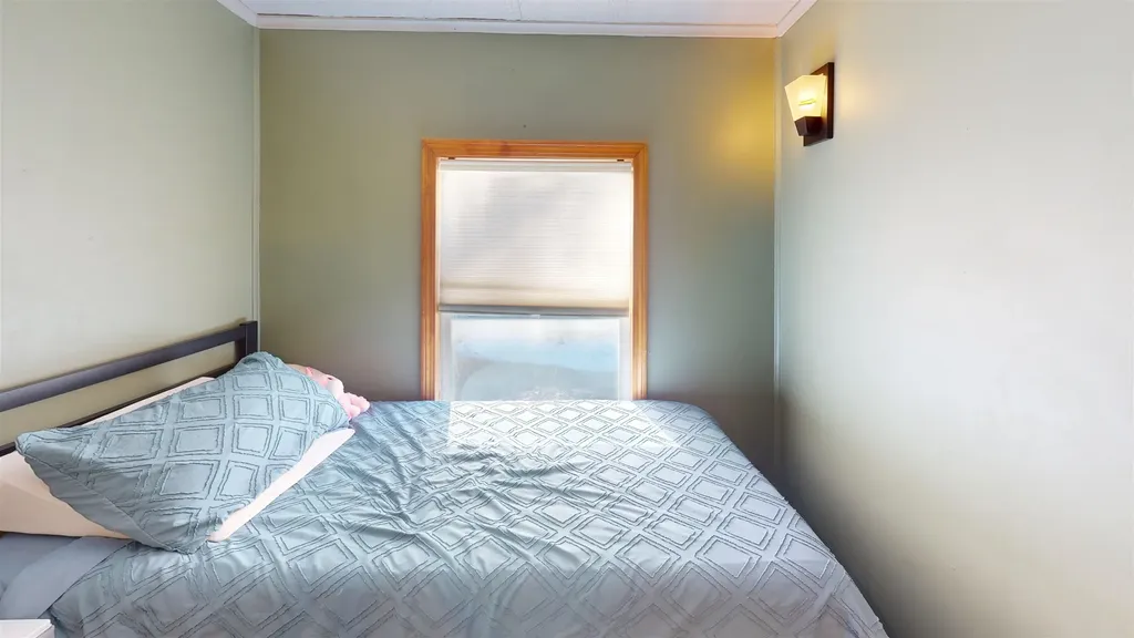 28 Vaillancourt Drive New Ipswich NH 03071