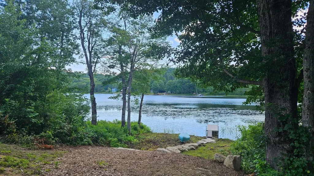 21 Crittenden Road Bradford NH 03221