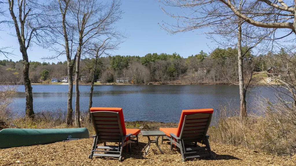 21 Crittenden Road Bradford NH 03221