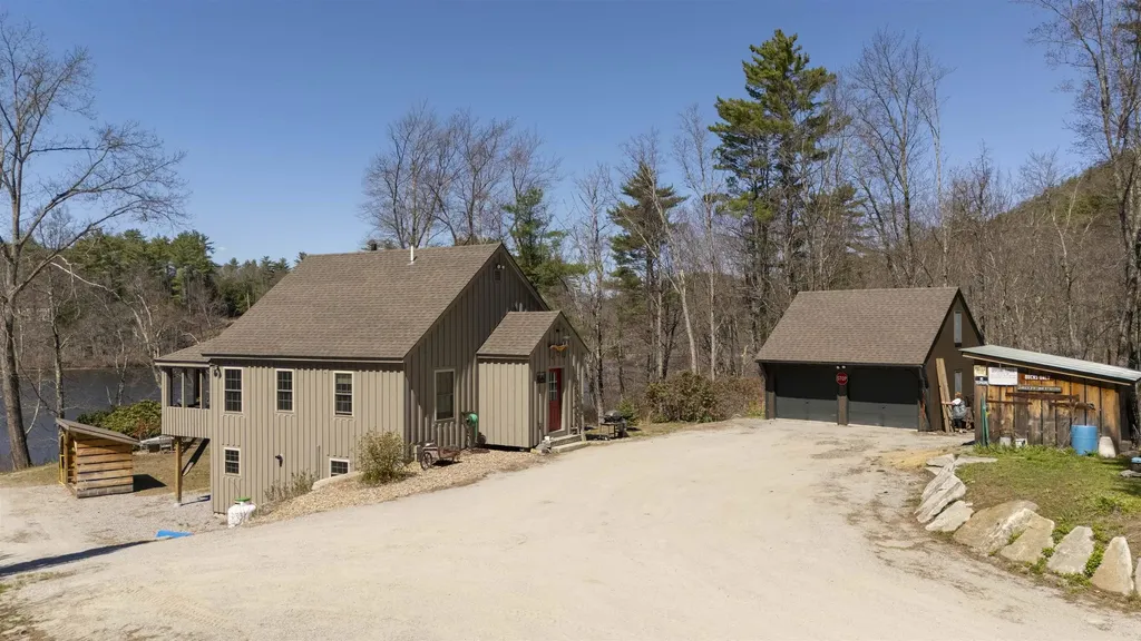 21 Crittenden Road Bradford NH 03221