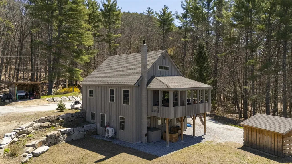 21 Crittenden Road Bradford NH 03221