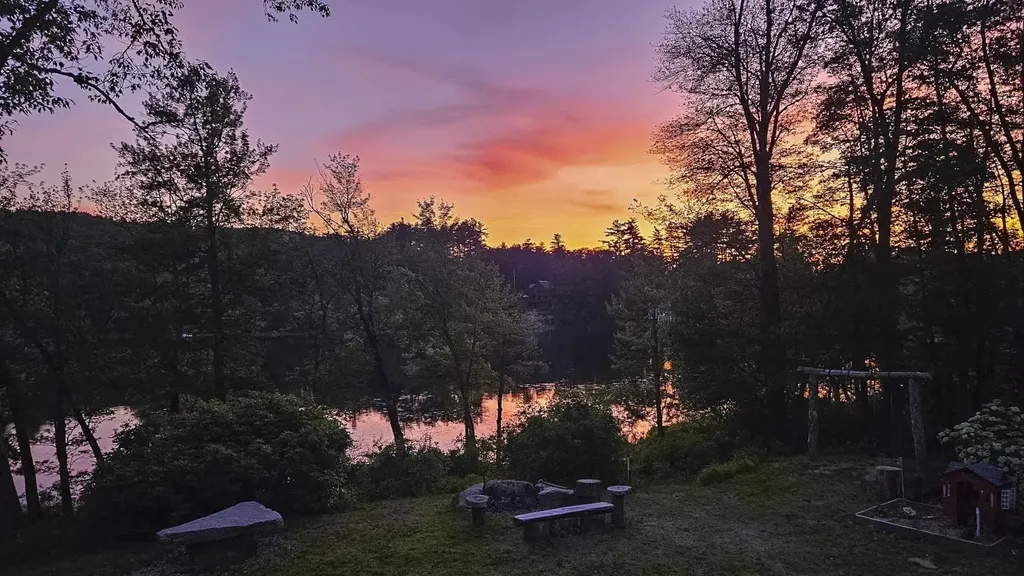 21 Crittenden Road Bradford NH 03221