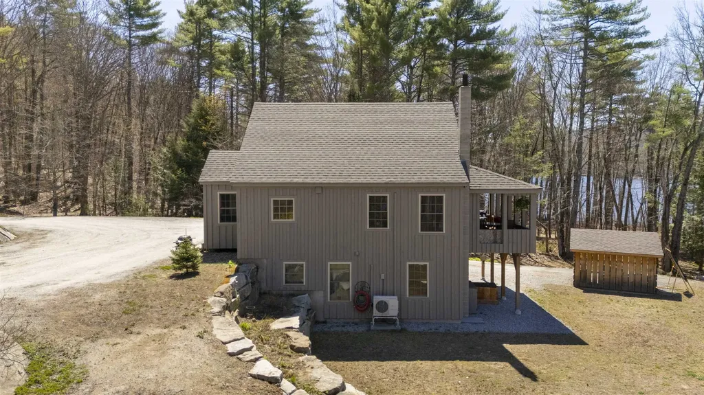 21 Crittenden Road Bradford NH 03221