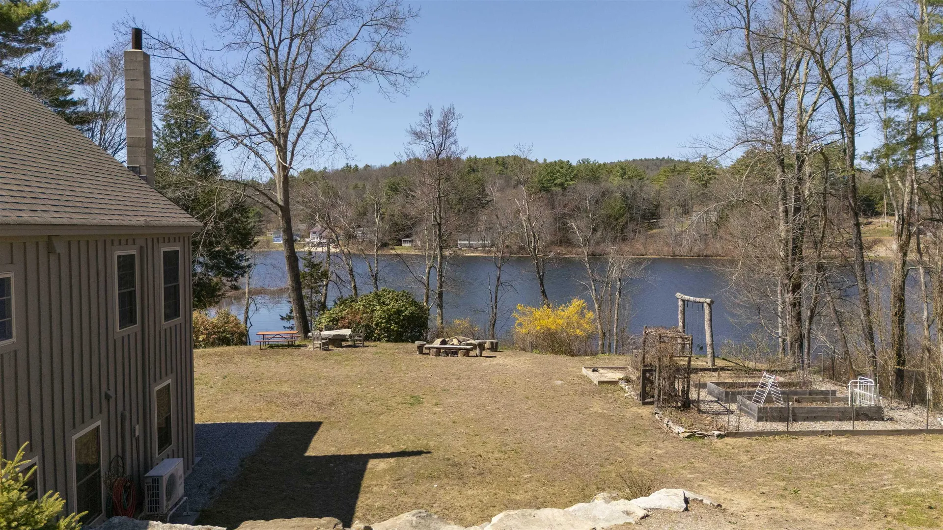 21 Crittenden Road Bradford NH 03221