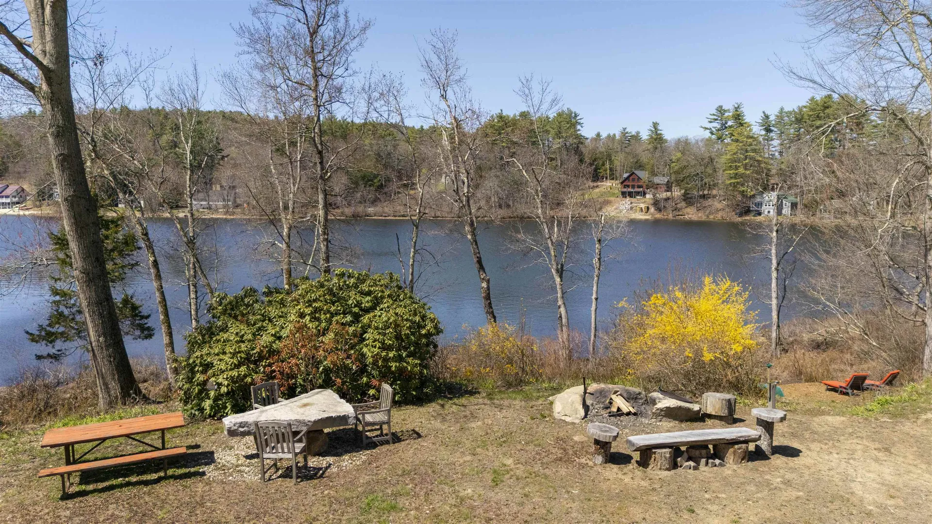 21 Crittenden Road Bradford NH 03221