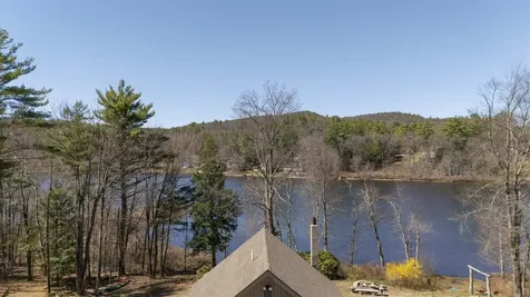 21 Crittenden Road Bradford NH 03221