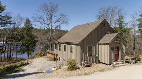 21 Crittenden Road Bradford NH 03221