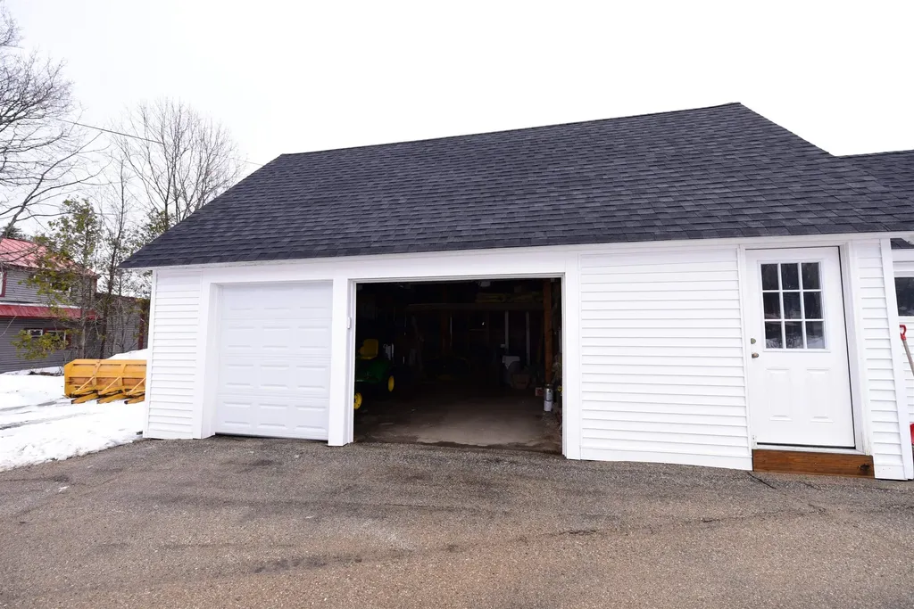 2535 White Mountain Highway Conway NH 03860