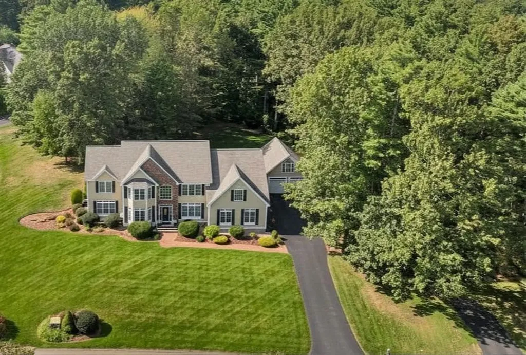 20 Hancock Road Windham NH 03087