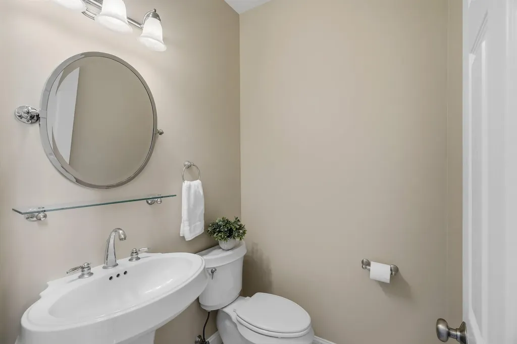 20 Hancock Road Windham NH 03087