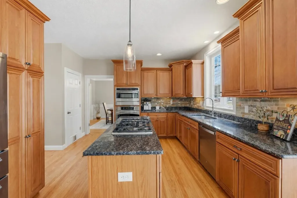 20 Hancock Road Windham NH 03087