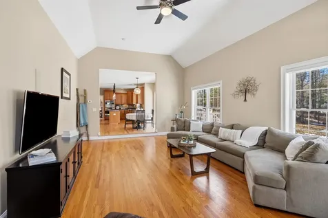 20 Hancock Road Windham NH 03087