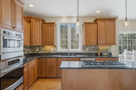 20 Hancock Road Windham NH 03087