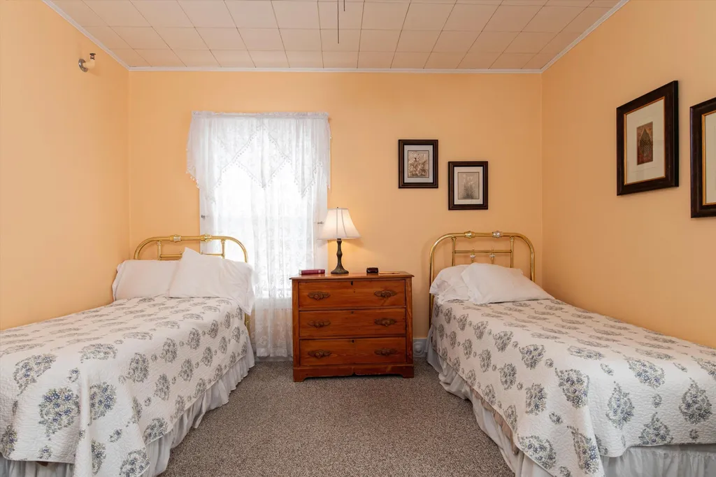 40 The Common Chester VT 05143
