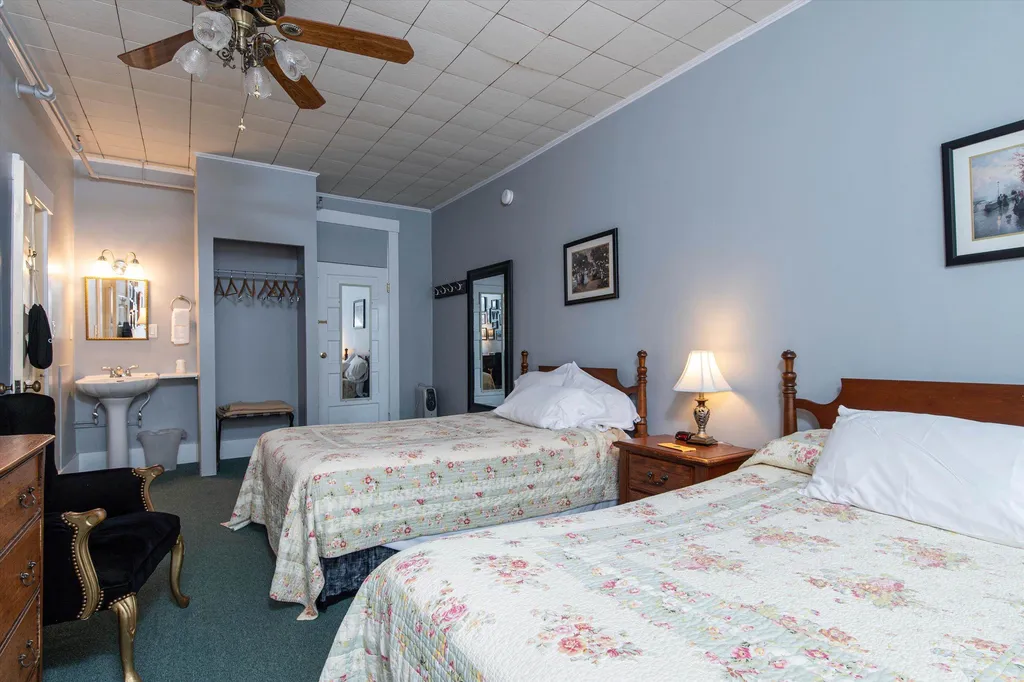 40 The Common Chester VT 05143