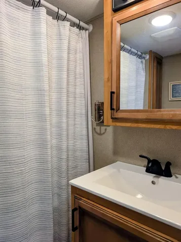 93 High Country Way Holderness NH 03245