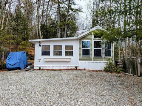 93 High Country Way Holderness NH 03245