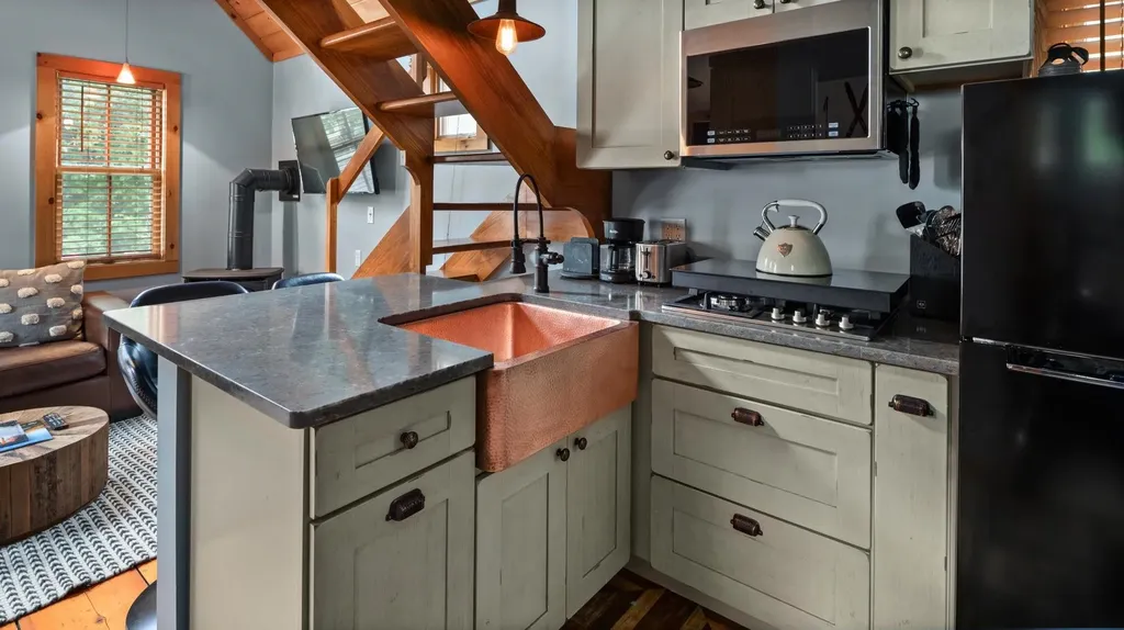 4 Highland Avenue Stowe VT 05672