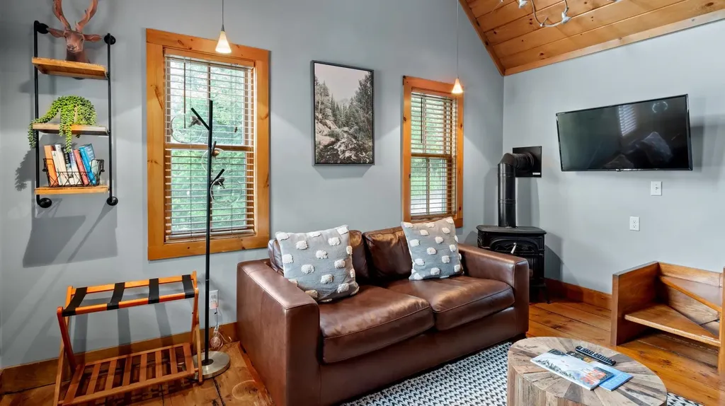 4 Highland Avenue Stowe VT 05672