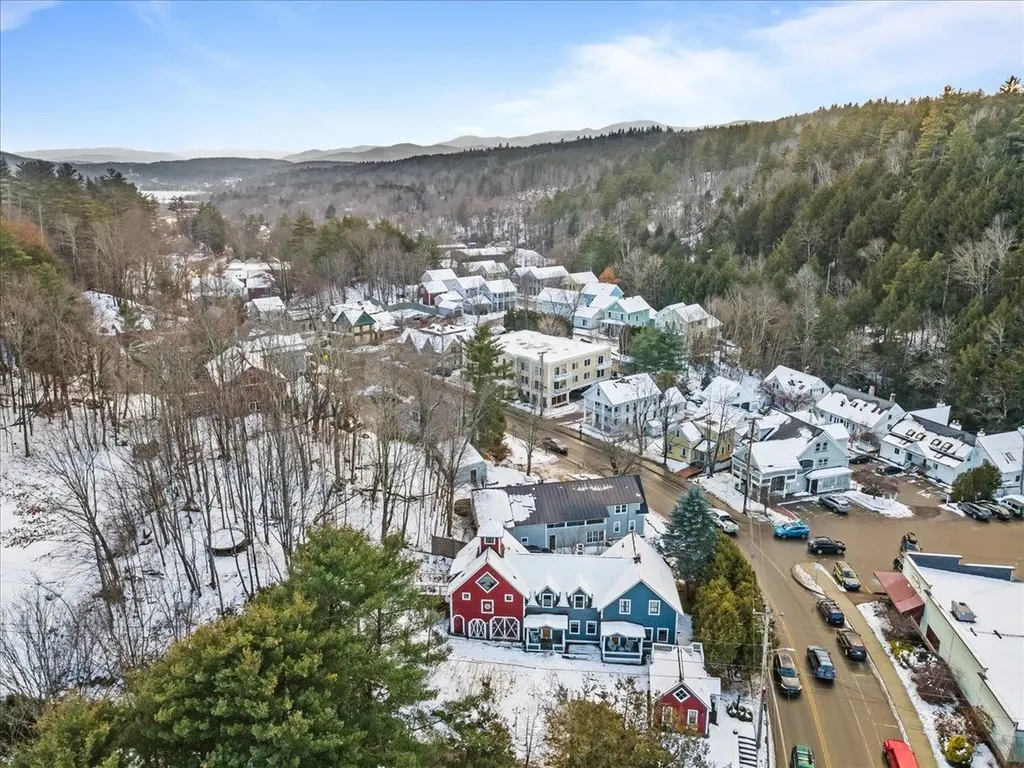 4 Highland Avenue Stowe VT 05672